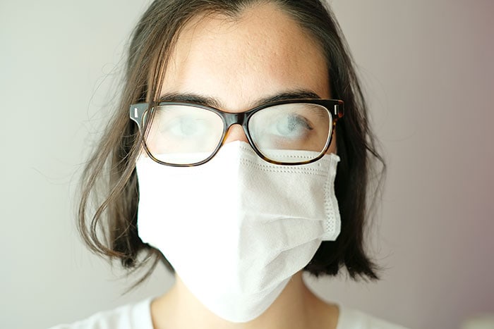 How to Avoid Foggy Glasses When Wearing a Face Mask | Assil Gaur