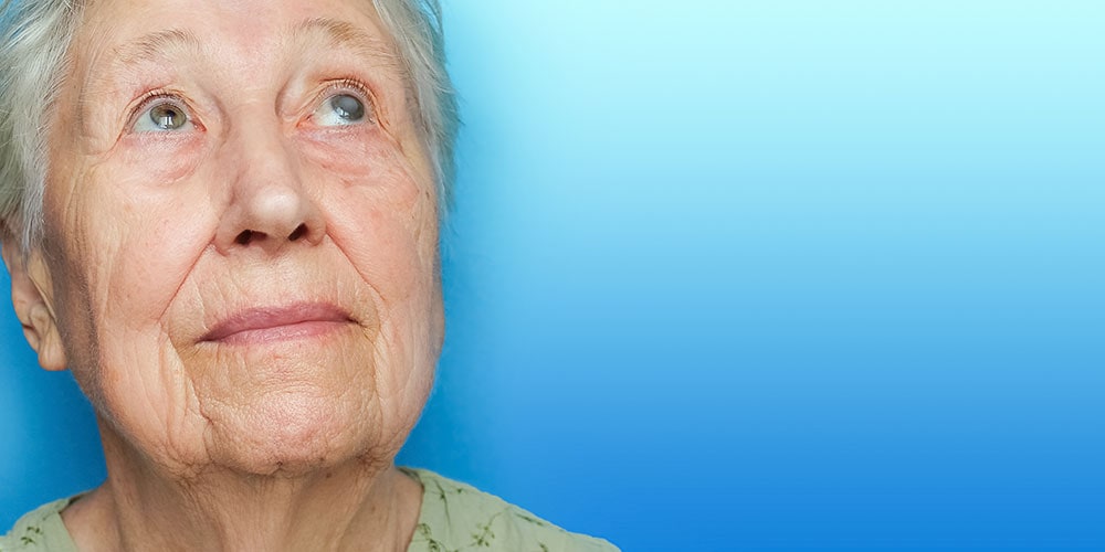 Woman with cataracts