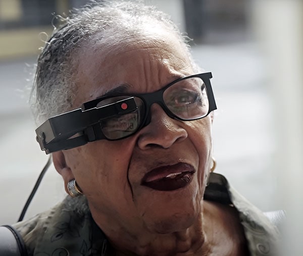 Prima-Glasses-Woman wearing glasses