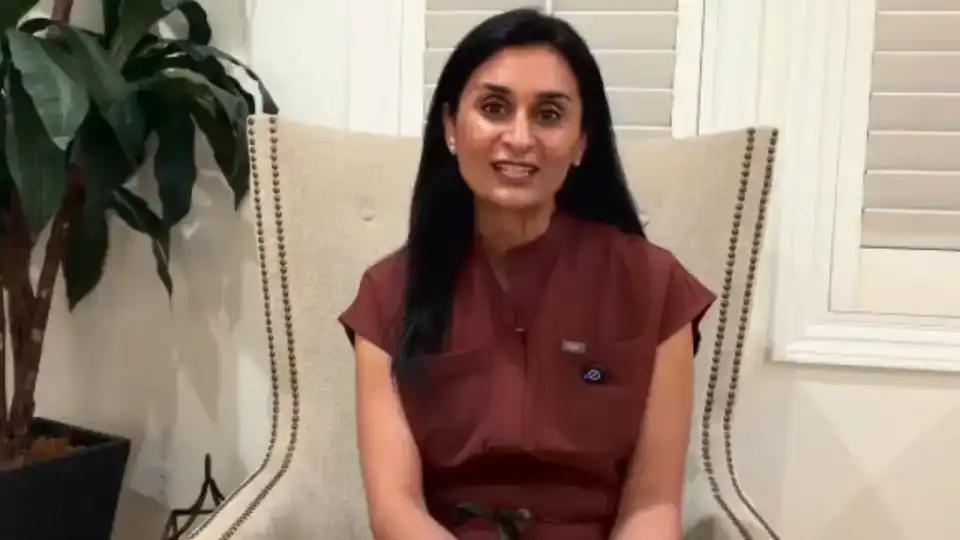 Dr. Assil Gaur at the Assil Gaur Eye Institute for oculoplastic procedures.